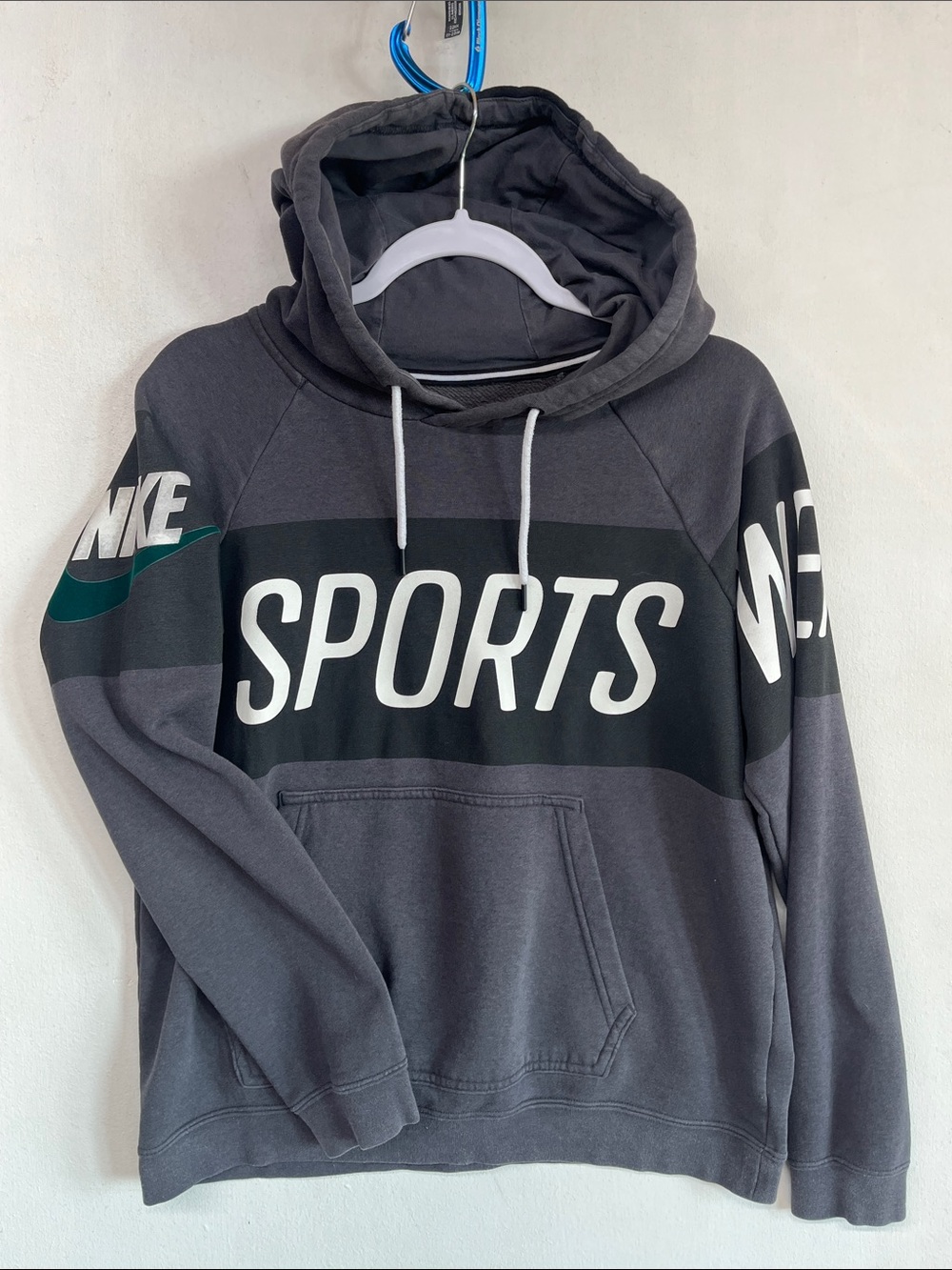 Nike Sports Wear hoodie women’s medium